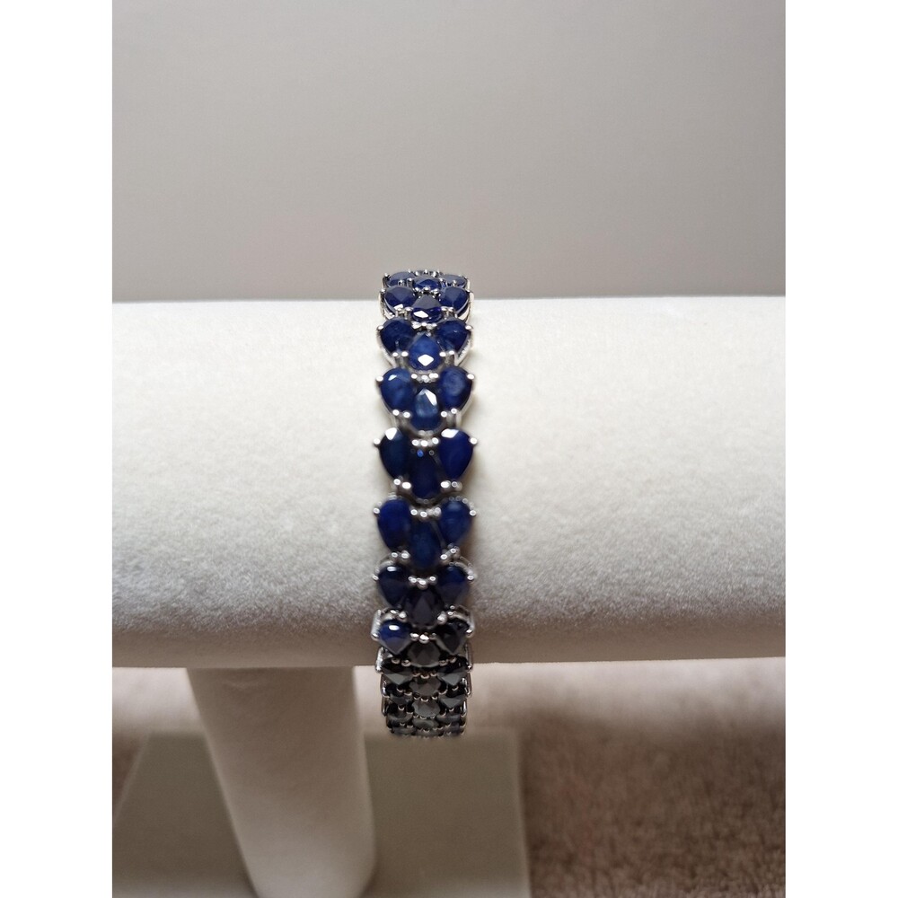 Blue sapphire bracelet in sterling silver with rhodium plating